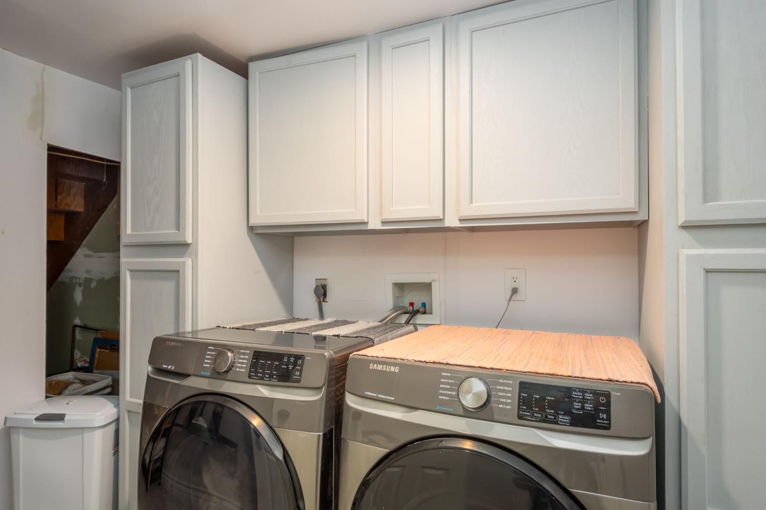 15663 Ojai Road Santa Paula, CA 93060 - Photo 29 of 47 a utility room with dryer and washer