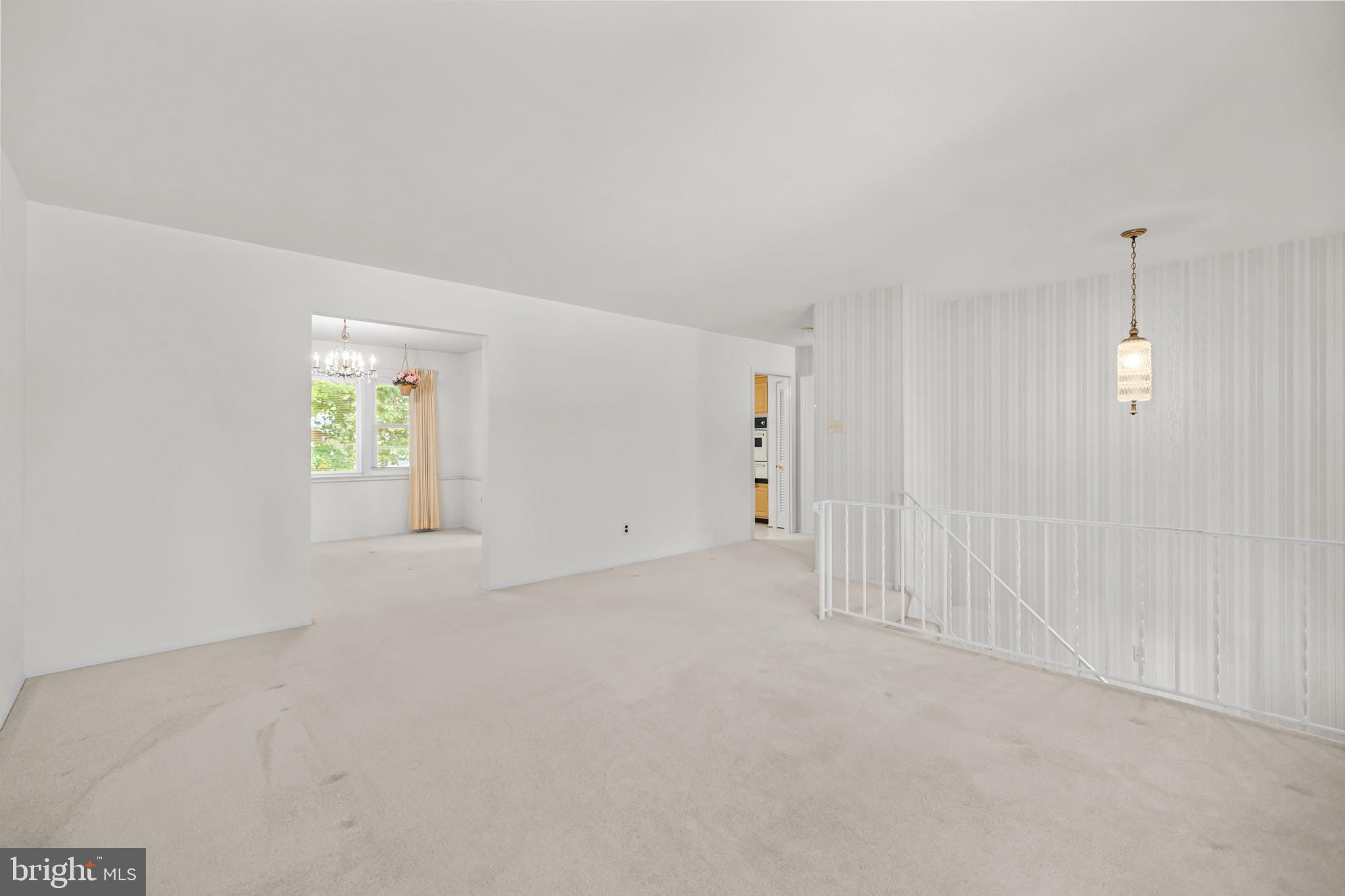 6914 Hadlow Drive Springfield, VA 22152 - Photo 5 of 44