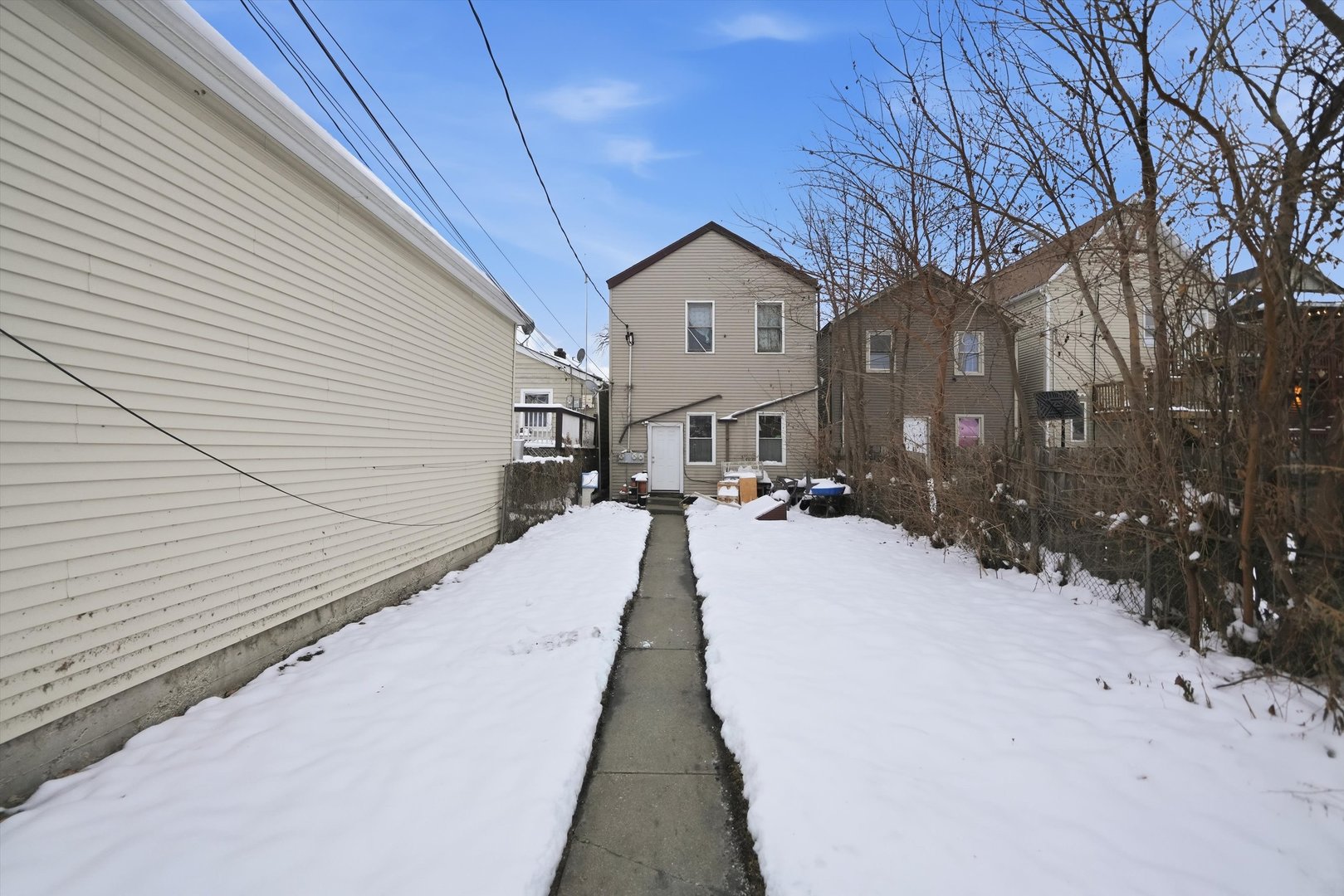 4547 South Union Avenue Chicago, IL 60609 - Photo 21 of 25 a view of house with backyard