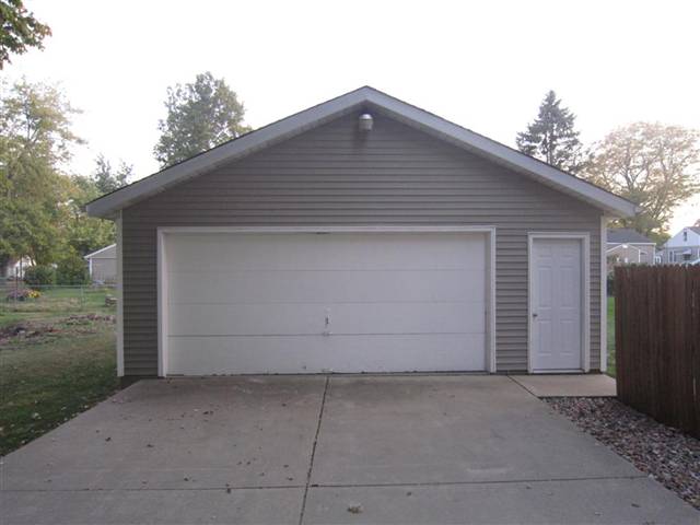 720 Catherine Street Washington, IL 61571 - Photo 4 of 15 Gallery Image 4