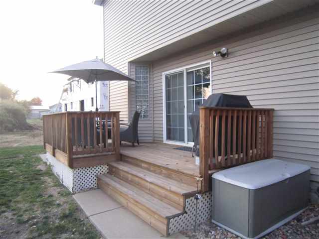720 Catherine Street Washington, IL 61571 - Photo 5 of 15 Gallery Image 5