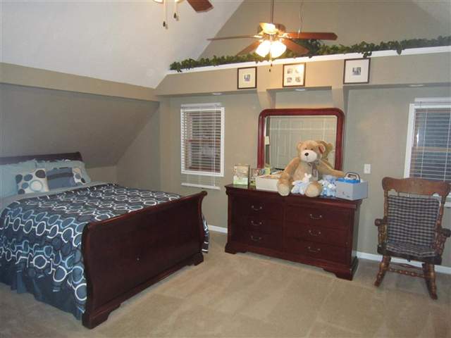 720 Catherine Street Washington, IL 61571 - Photo 8 of 15 Gallery Image 8