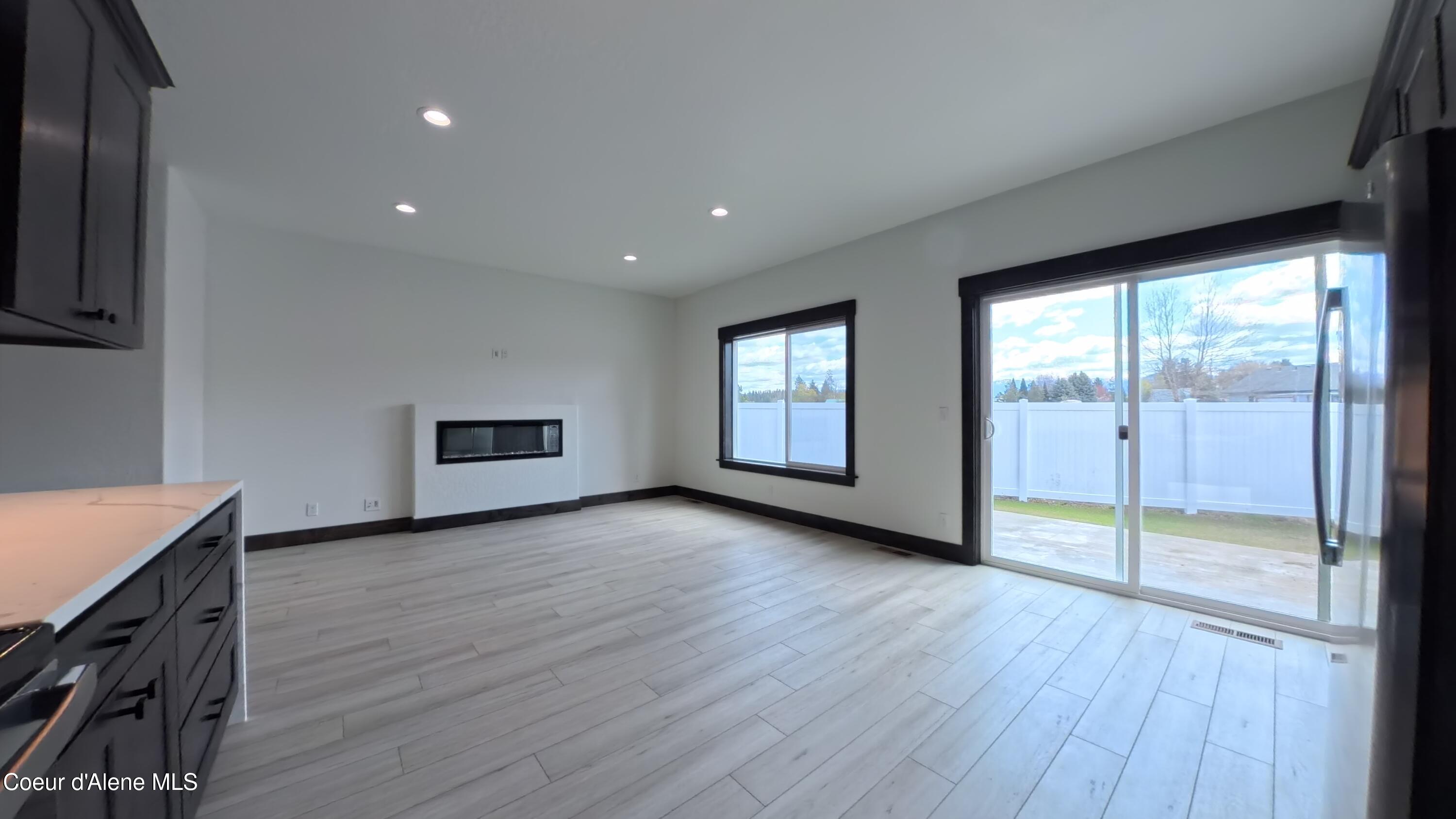 214 East Lobo Loop Hayden, ID 83835 - Photo 8 of 20 Dining-Living 3