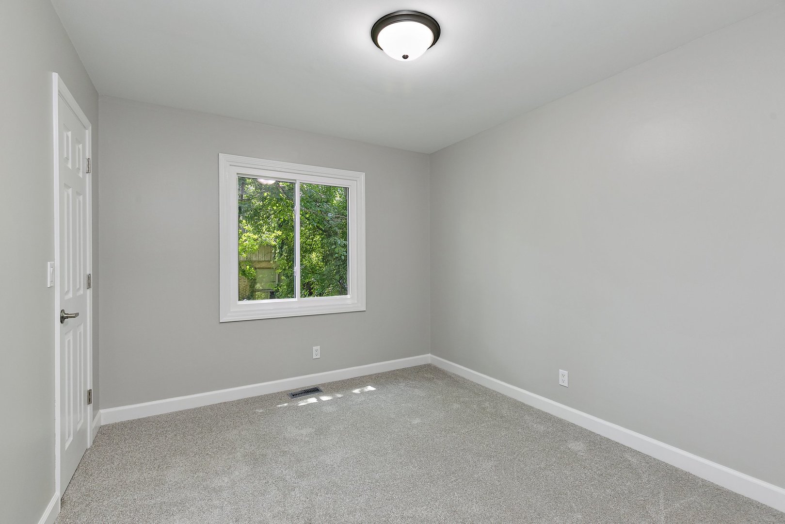 802 Maple Lane Geneva, IL 60134 - Photo 17 of 32 Gallery Image 17