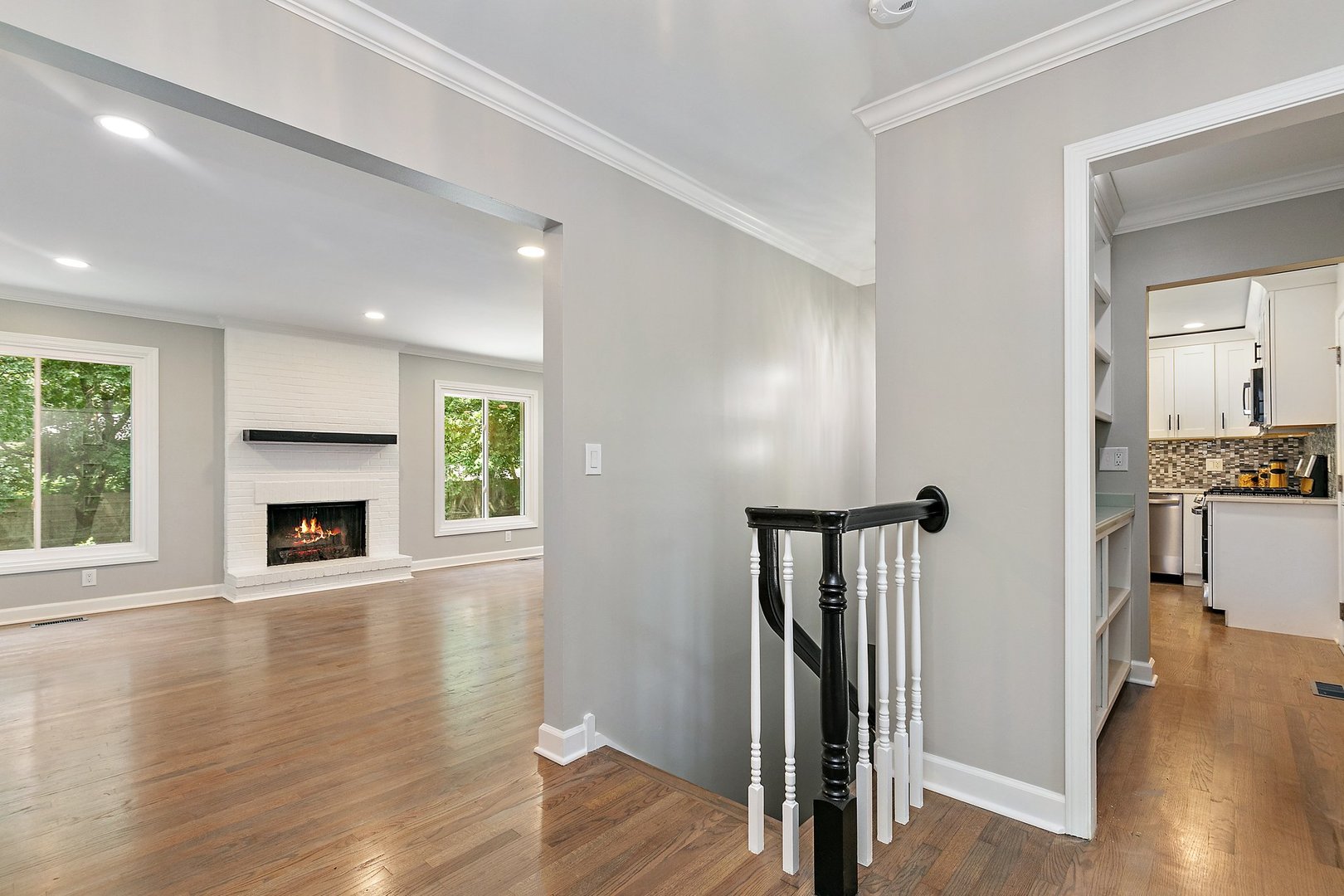 802 Maple Lane Geneva, IL 60134 - Photo 9 of 32 Gallery Image 9