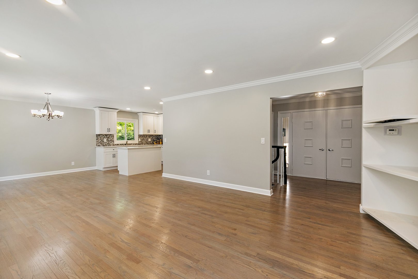 802 Maple Lane Geneva, IL 60134 - Photo 10 of 32 Gallery Image 10