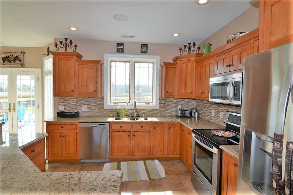 237 West Hoppus Road Claypool, IN 46510 - Photo 5 of 36