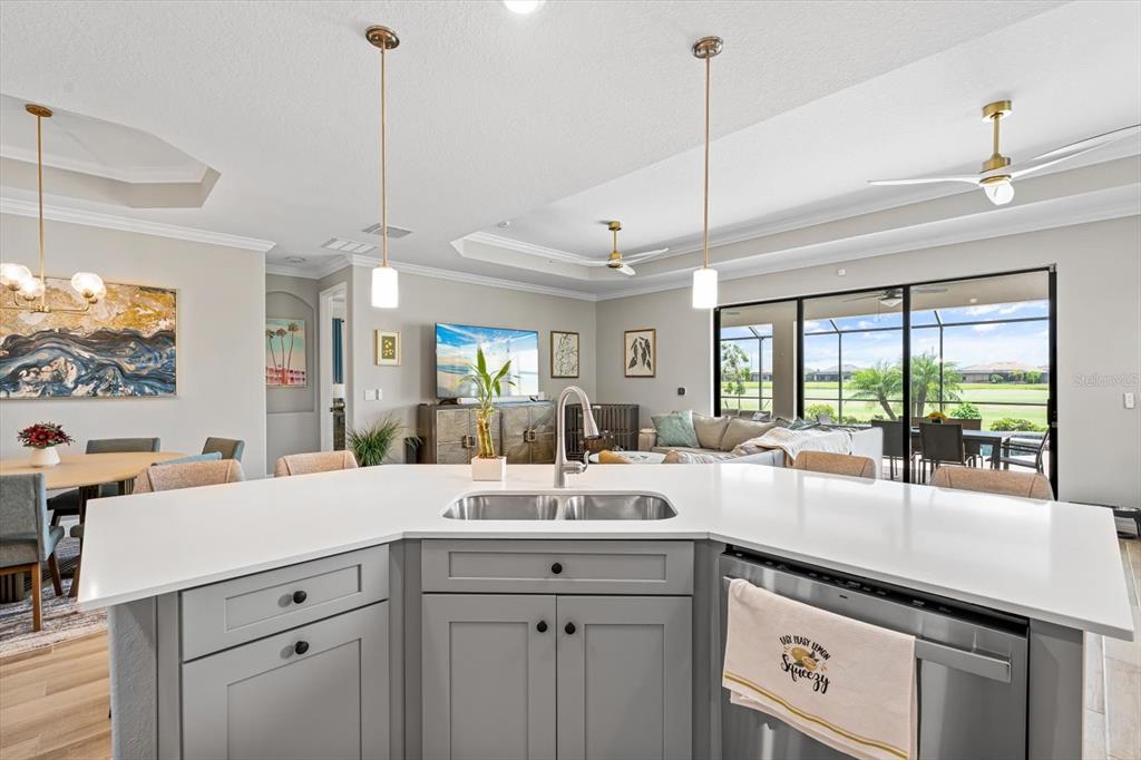 5705 Cheech Glen Lakewood Ranch, FL 34211 - Photo 11 of 38