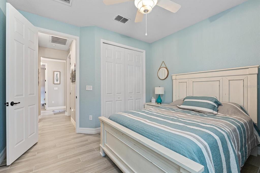 5705 Cheech Glen Lakewood Ranch, FL 34211 - Photo 20 of 38