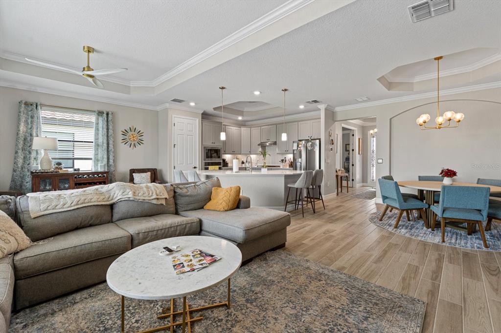 5705 Cheech Glen Lakewood Ranch, FL 34211 - Photo 8 of 38