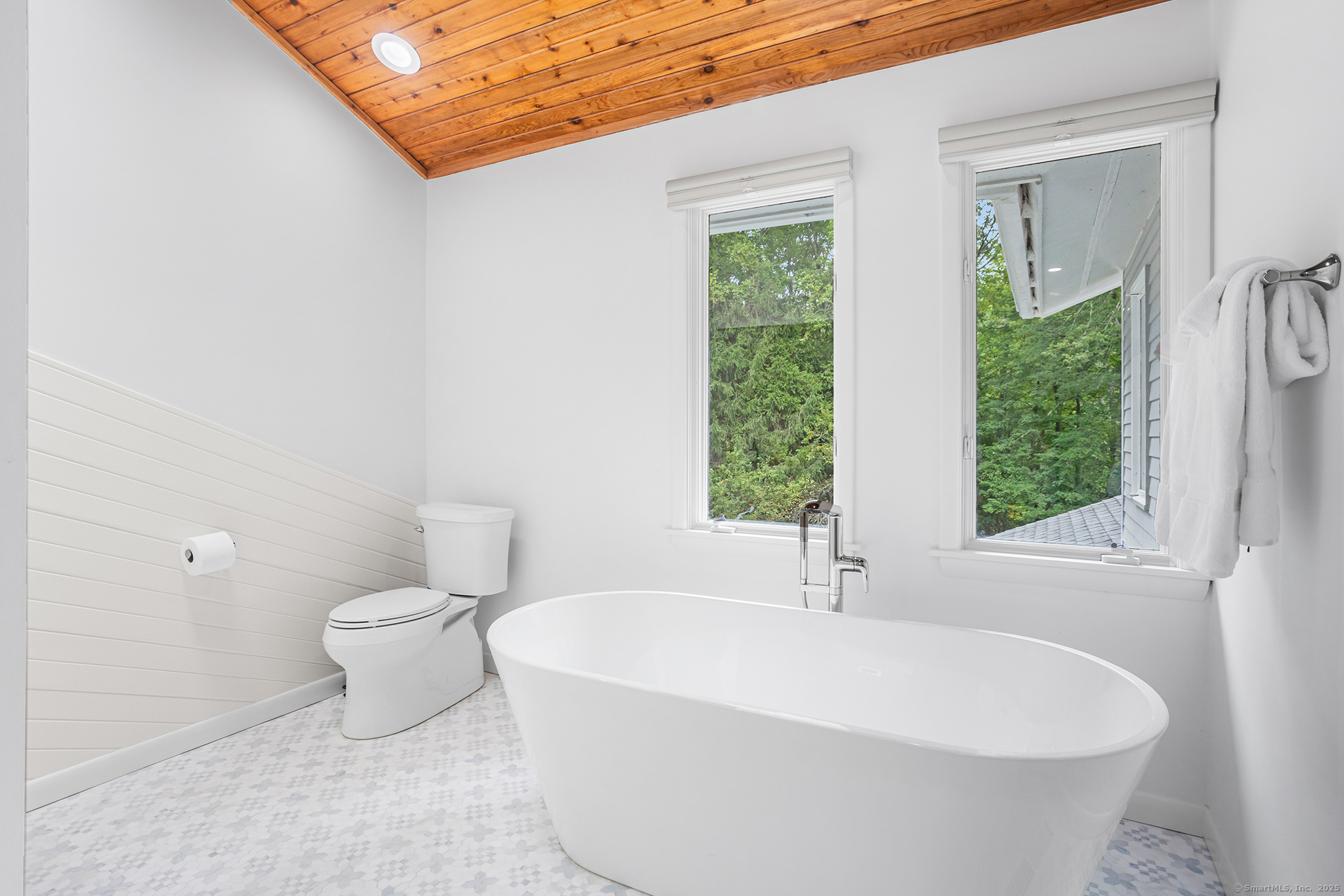 335 Georgetown Road Weston, CT 06883 - Photo 26 of 39