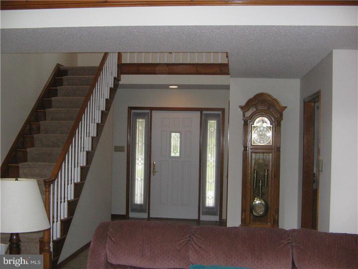 254 Stewart Road Allentown, NJ 08501 - Photo 3 of 24 Foyer