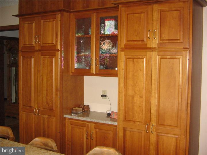 254 Stewart Road Allentown, NJ 08501 - Photo 10 of 24 Kitchen
