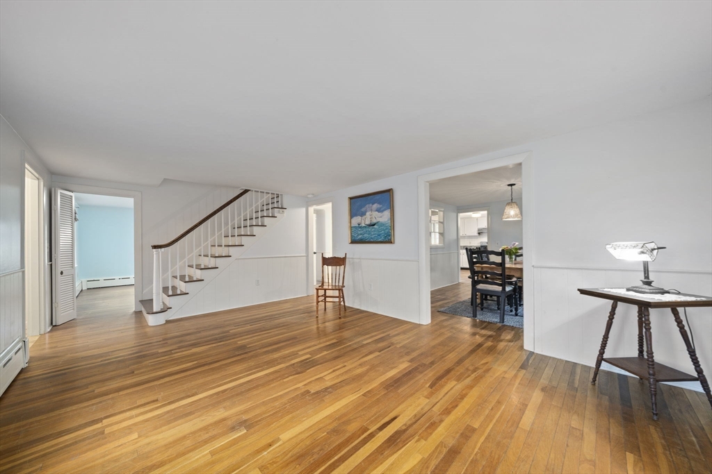 42 Old Barnstable Road Falmouth, MA 02536 - Photo 7 of 40