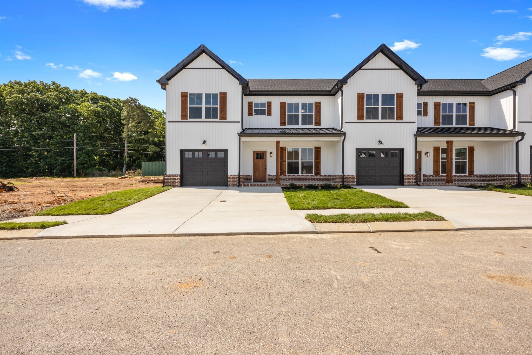 2011 Rylee Way Greenbrier, TN 37073 - Photo 1 of 24 Gallery Image 1