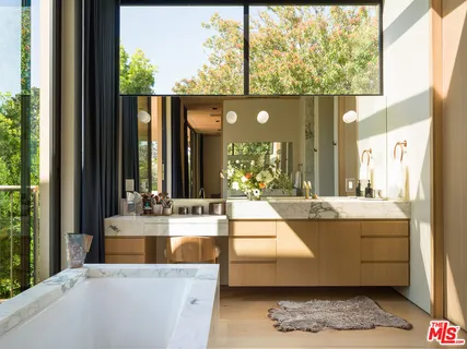 $19,990,000 | 1480 Capri Drive, Pacific Palisades, CA 90272