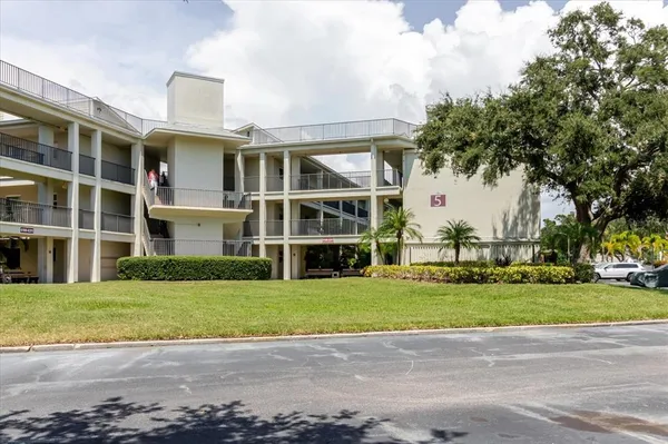 $220,000 | 2700 Bayshore Boulevard, Unit 5102, Dunedin, FL 34698