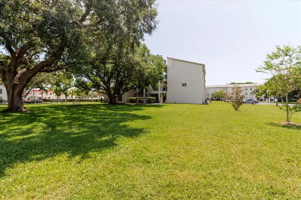 $220,000 | 2700 Bayshore Boulevard, Unit 5102, Dunedin, FL 34698