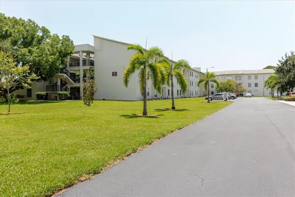 $220,000 | 2700 Bayshore Boulevard, Unit 5102, Dunedin, FL 34698