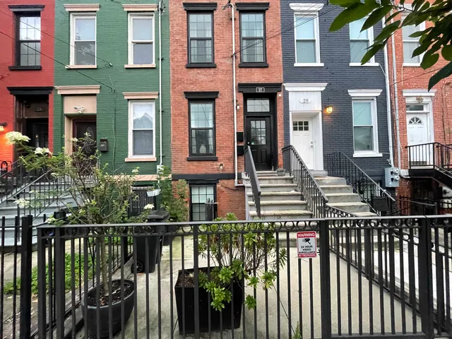 $3,500 | 27 Belmont Avenue, Unit 1, Jersey City, NJ 07304