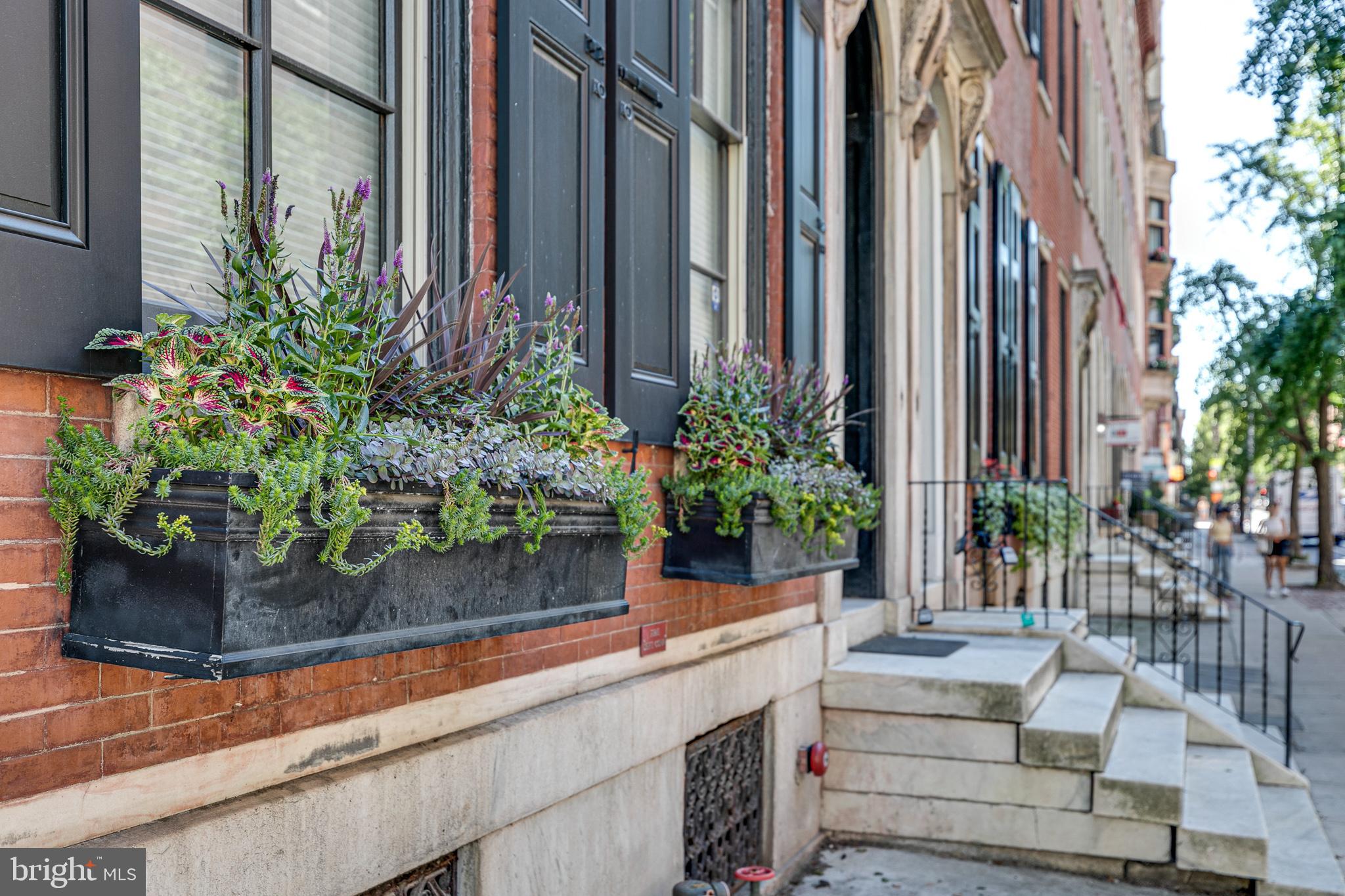 1808 Spruce Street, Unit 3 Philadelphia, PA 19103 - Photo 3 of 57