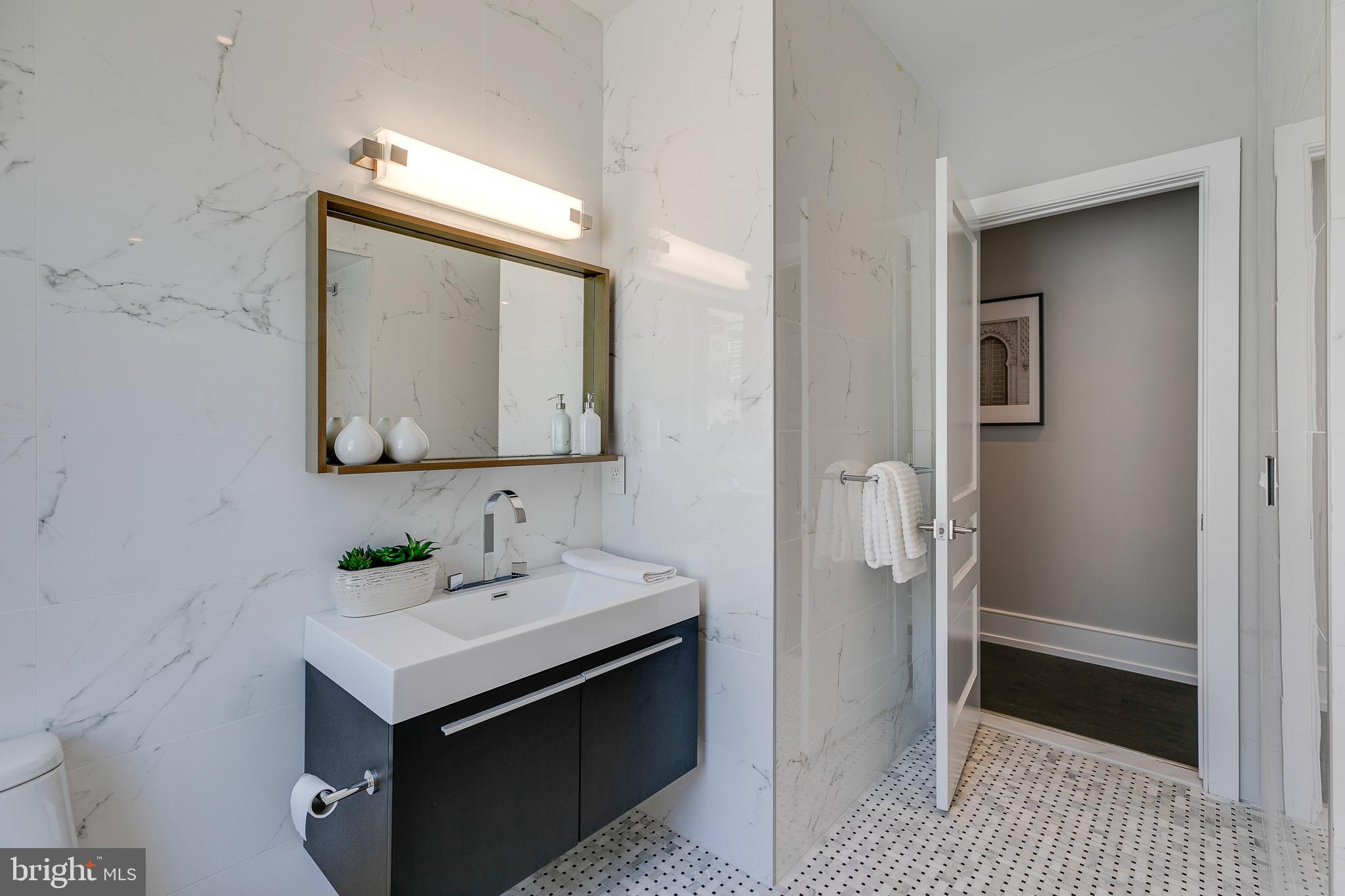 1808 Spruce Street, Unit 3 Philadelphia, PA 19103 - Photo 41 of 57