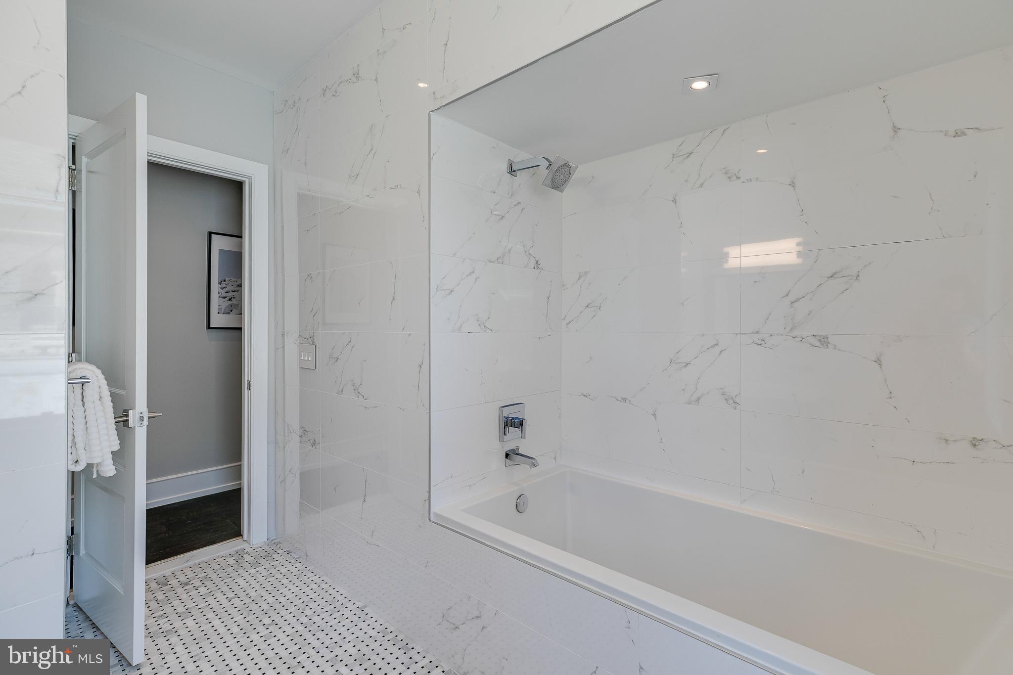 1808 Spruce Street, Unit 3 Philadelphia, PA 19103 - Photo 42 of 57