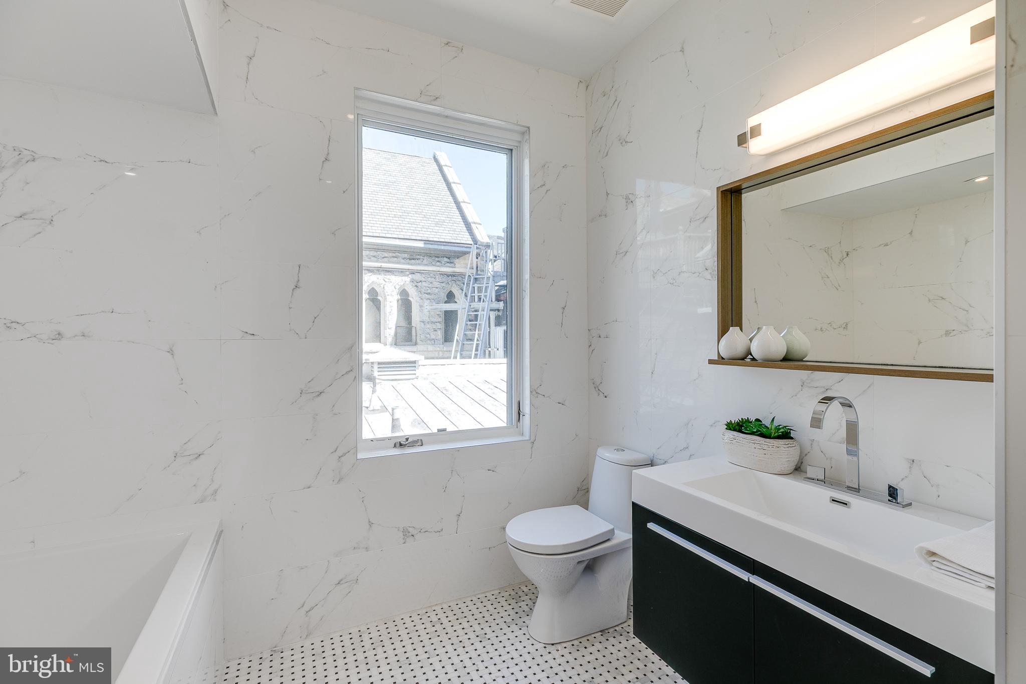 1808 Spruce Street, Unit 3 Philadelphia, PA 19103 - Photo 43 of 57