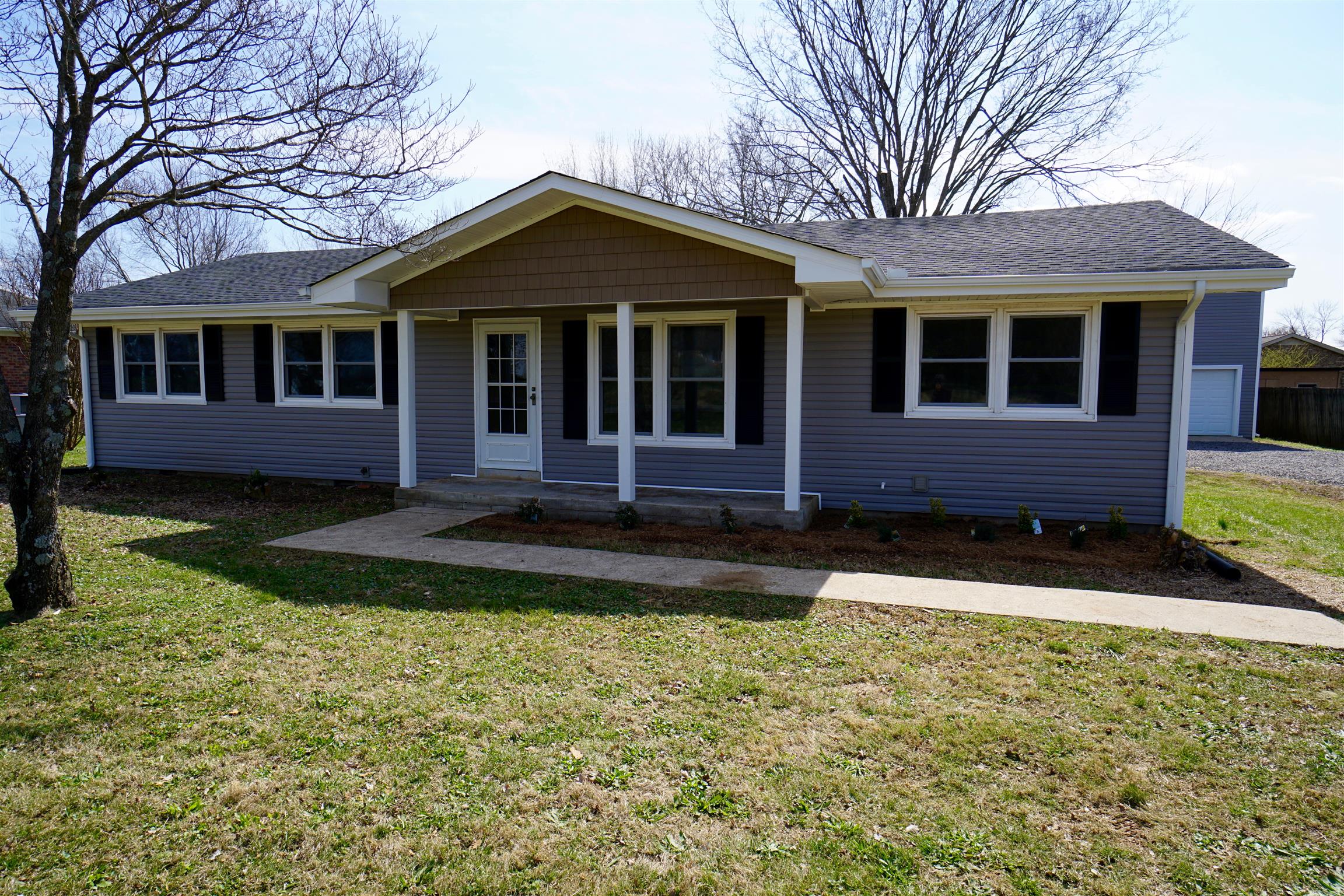 861 Alford Road Murfreesboro, TN 37129 - Photo 2 of 21 New roof & siding!