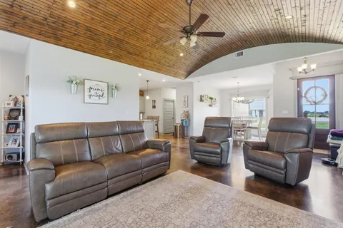 $268,000 | 17494 Jaycee Drive, Iowa, LA 70647