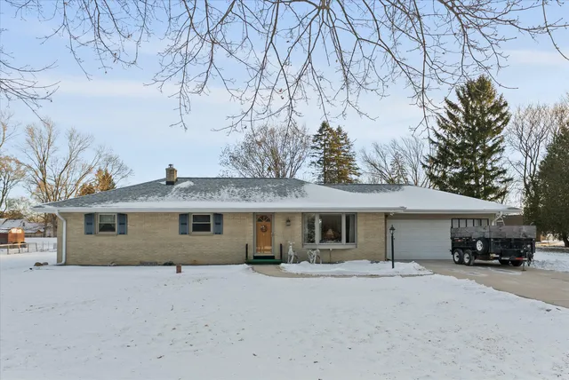 $485,000 | 5923 Sunny Lane, Grafton, WI 53024