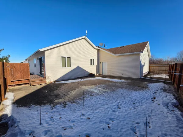 $285,000 | 45 Rolling Hills Drive, Elgin, MN 55932