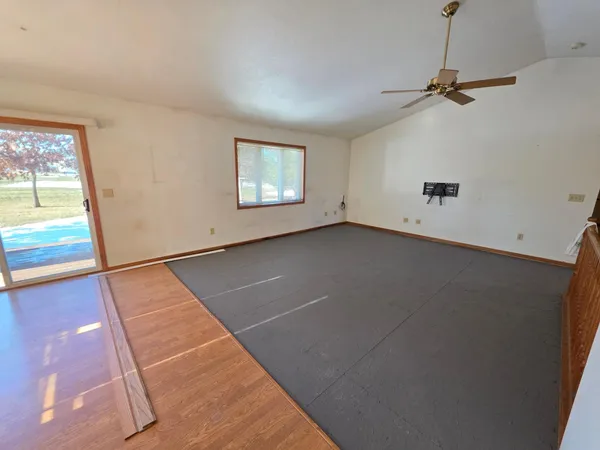 $285,000 | 45 Rolling Hills Drive, Elgin, MN 55932