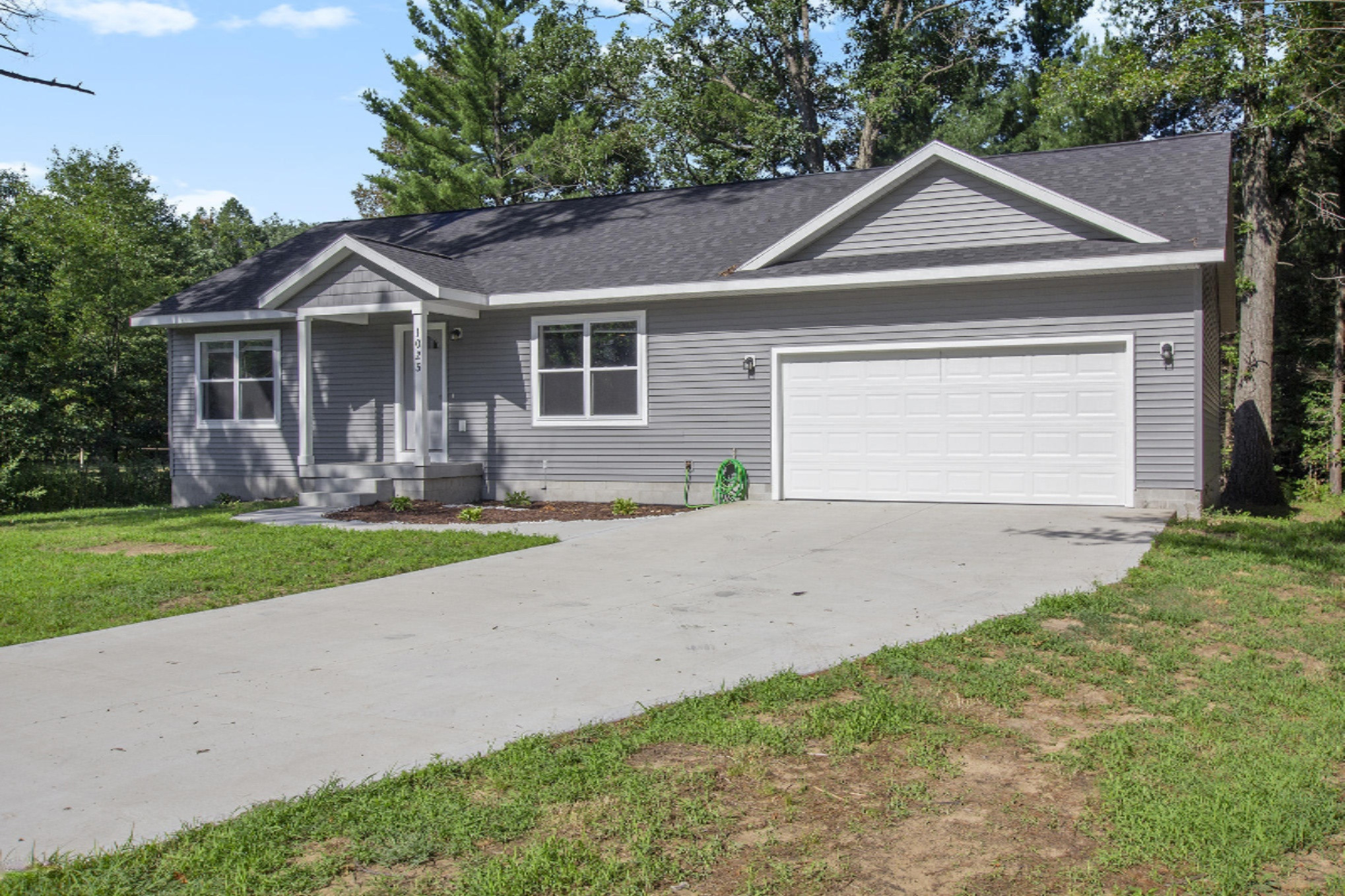 1025 Sullivan Road Ravenna, MI 49451 - Photo 2 of 23 IMG_3416