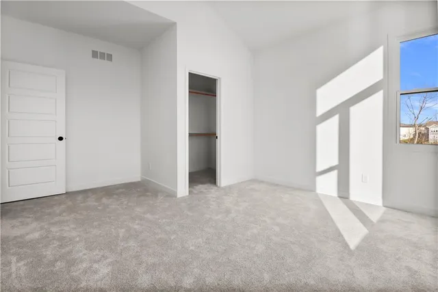 $639,000 | 9309 Aminda Street, Lenexa, KS 66227