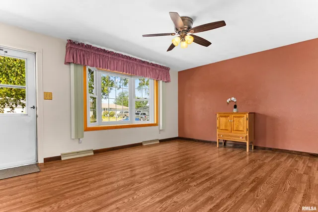 $175,000 | 5604 East Crews Avenue, Chillicothe, IL 61523