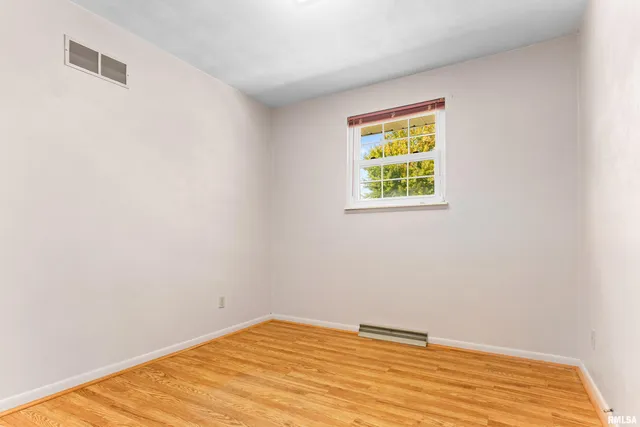 $175,000 | 5604 East Crews Avenue, Chillicothe, IL 61523