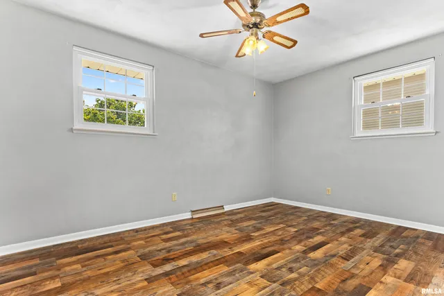 $175,000 | 5604 East Crews Avenue, Chillicothe, IL 61523