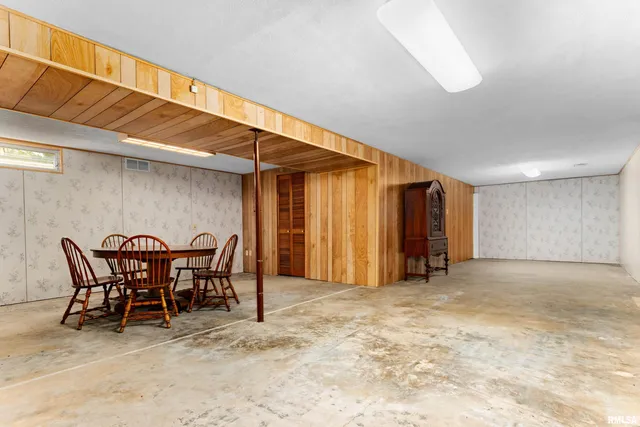 $175,000 | 5604 East Crews Avenue, Chillicothe, IL 61523