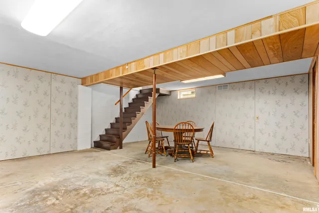 $175,000 | 5604 East Crews Avenue, Chillicothe, IL 61523