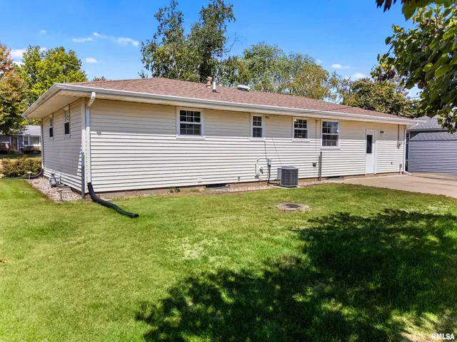 $175,000 | 5604 East Crews Avenue, Chillicothe, IL 61523