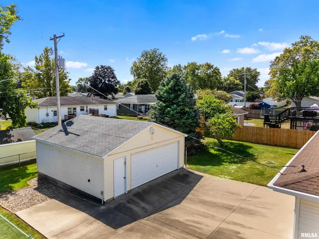 $175,000 | 5604 East Crews Avenue, Chillicothe, IL 61523