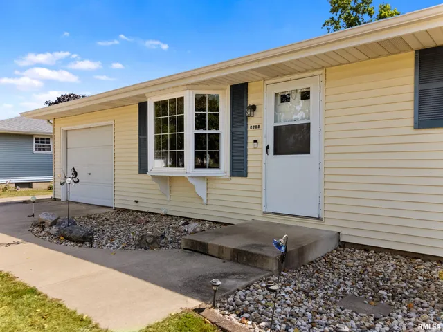 $175,000 | 5604 East Crews Avenue, Chillicothe, IL 61523