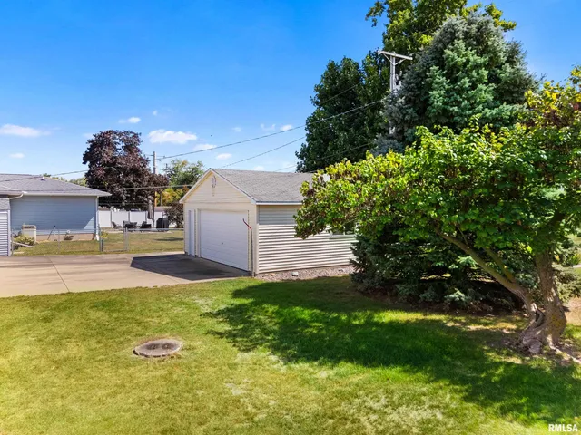 $175,000 | 5604 East Crews Avenue, Chillicothe, IL 61523