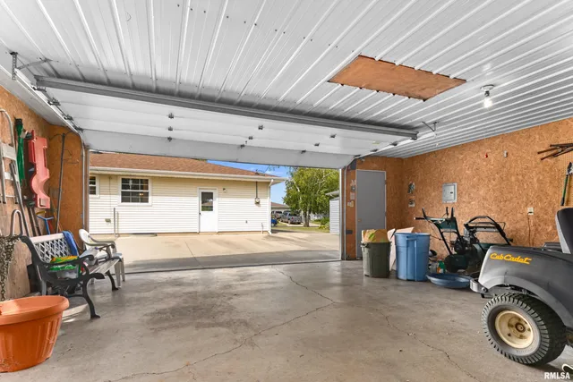 $175,000 | 5604 East Crews Avenue, Chillicothe, IL 61523