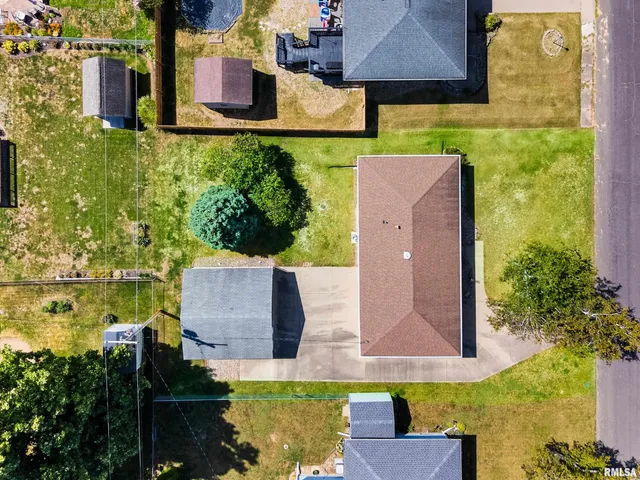 $175,000 | 5604 East Crews Avenue, Chillicothe, IL 61523