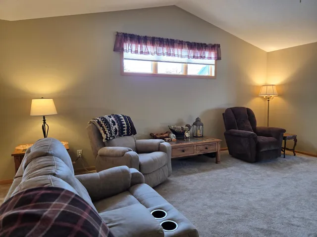 $359,900 | 1907 Upper Trentwood Circle Northeast, Willmar, MN 56201