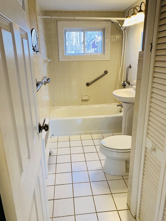 7 Rodney Road, Unit 7 Bedford, MA 01730 - Photo 8 of 14 Gallery Image 8