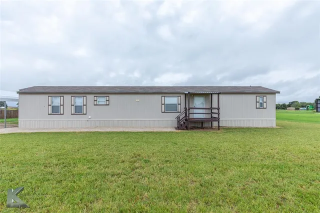 $189,900 | 4121 Fm 3326 Street East, Hawley, TX 79525