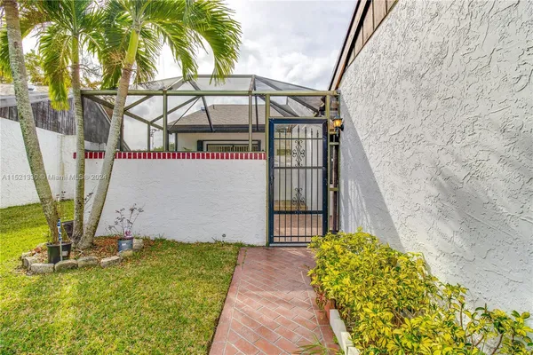 $2,800 | 6343 Pinehurst Circle, Unit D36, Fort Lauderdale, FL 33321